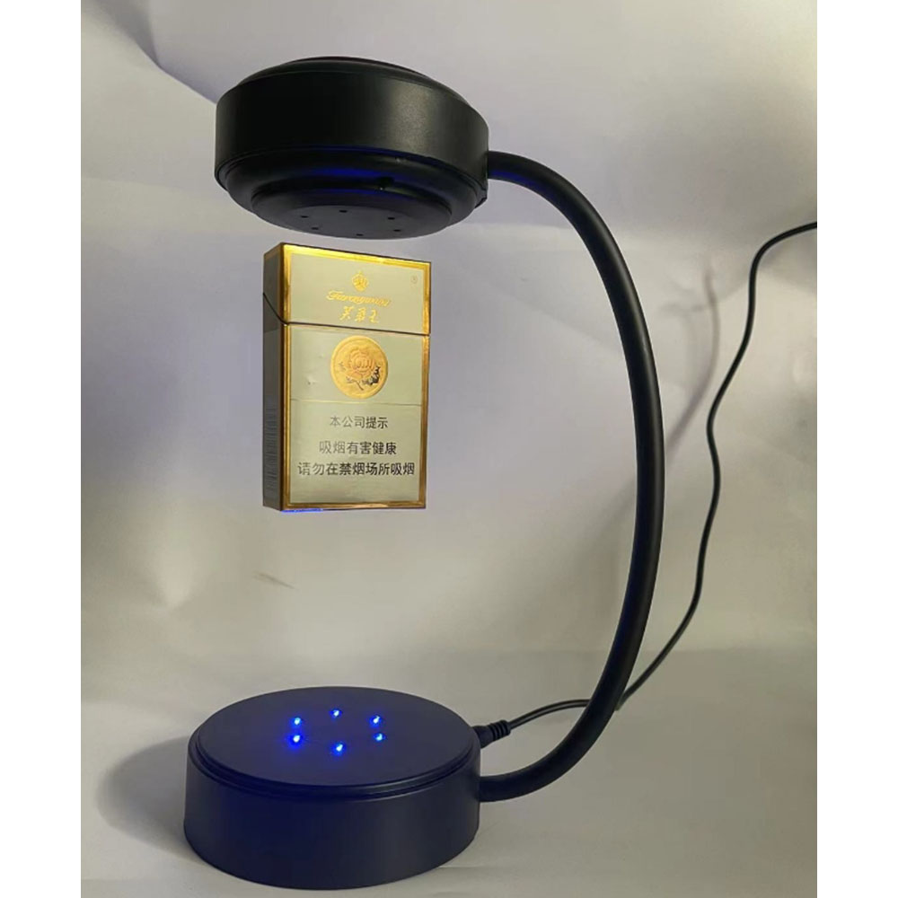 floating cigarette Cigarillo flotante single cigarette floating in space,