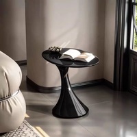 Table d'appoint élégante et rétro de luxe pour salon avec col de cygne Petites tables basses d'angle pour hôtel