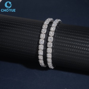 Pulsera de Eslabones Cubanos con Moissanita Corte Princesa CHOYUE, Plata 925 con Baño de Rodio, Joyería de Lujo para Mujer, Ideal para Bodas - Product Image 1