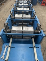 Offre Spéciale : Machine de formage à froid de panneaux solaires en acier de haute qualité, profil M, avec moteur PLC, engrenages et roulements, 380V 5.5KW, facile à utiliser