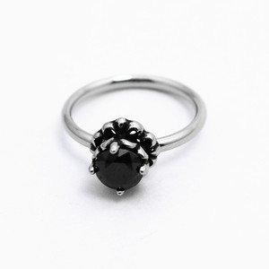 yunnique Flower Shape <b>Titanium</b> Steel <b>Ring</b> Black Zircon Claw Setting Women's Fashion Jewelry Gift - Product Image 1