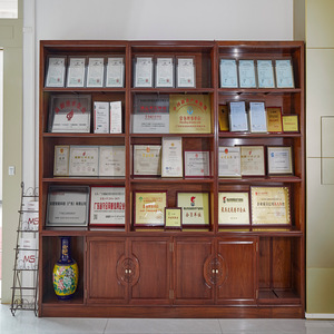 เครื่องแลกเปลี่ยนความร้อนแบบครีบทองแดงสำหรับสถานที่ท่องเที่ยว HRQ คอนเดนเซอร์อุตสาหกรรมขนาดสั่งทำพิเศษ หม้อน้ำระบายความร้อนด้วยอากาศ - Product Image 2
