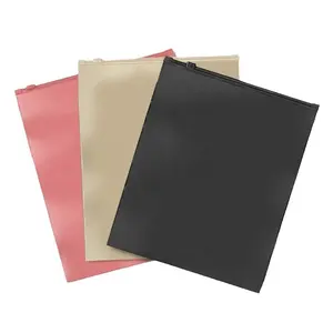 Sacchetti di plastica opaca personalizzati in plastica nera T-shirt calzini abbigliamento EVA Slider spedizione con chiusura a zip sacchetti in plastica smerigliata per indumenti
