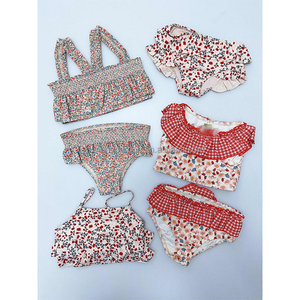 Conjunto de Bikinis para niños europeos al por mayor, traje de baño de una pieza de <span class=keywords><strong>mar</strong></span> de verano 2025, ropa de playa para niñas, traje UV de princesa con volantes estampados con sombrero - Product Image 1