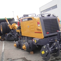 Niveleuse à moteur GR135 durable avec faible coût d'entretien