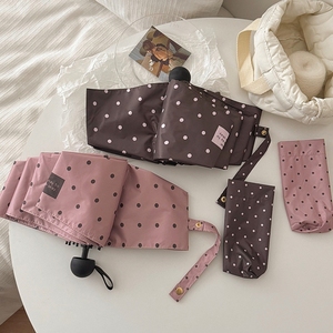 Mini parapluie portable de style coréen à pois, revêtement anti-UV noir, parapluie pliable pour femmes, soleil et pluie, <span class=keywords><strong>parasol</strong></span> de voyage - Product Image 5