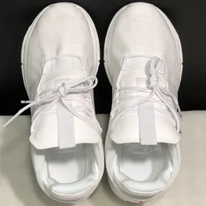 Nuove Sneakers di Design: Scarpe Casual Atletiche Techwear Minimaliste e Moderne, Traspiranti e Comode per Tennis e Passeggio - Product Image 2