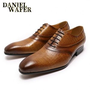 Chaussures habillées Oxford en cuir noir de luxe pour hommes, chaussures de bureau formelles pour hommes d'affaires avec lacets - Product Image 5