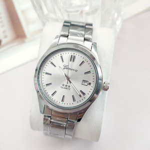 Reloj de Cuarzo Casual y Elegante para Hombre, Correa de Acero, Marcadores Digitales y Función de Calendario - Product Image 1