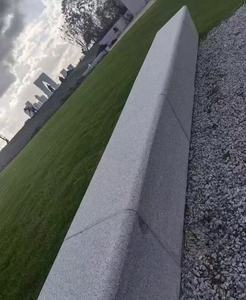 Cordoli in Granito Personalizzati Grigio Chiaro e Bianco <span class=keywords><strong>per</strong></span> Bordi di Giardini e Camminamenti - Product Image 1