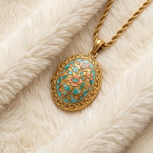 Ear enlace oem odm Wholesale Gold Plated Pendant Necklaces Enamel Flower Locket Vintage Jewelry For Women - Product Image 2