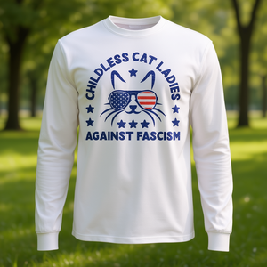 T-shirt a maniche lunghe Childless Cat Ladies Against Fascism - Product Image 3