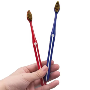 فرشاة أسنان فريدة ذات رأس مقوس كل شعيرة تلامس الأسنان بضغط متساوٍ - Product Image 1