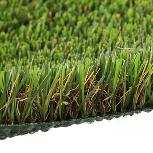 La césped artificial de alta densidad LFL, ecológica y resistente al fuego, se puede personalizar para uso en jardines y patios traseros. - Product Image 3