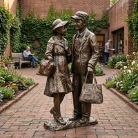 Sculpture de couple de voyageurs vintage en bronze, style antique, taille réelle, pour cour de campus, statue en bronze