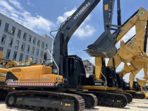 Excavatrice sur chenilles Hyundai R220LC d'occasion d'origine coréenne, 22 tonnes, modèle Hyundai 220LC-9S, pelle hydraulique, matériel de construction - Product Image 6