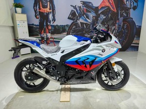 <span class=keywords><strong>Moto</strong></span> d'occasion Double-R avec moteur de <span class=keywords><strong>200</strong></span> cm³, puissante et dynamique. - Product Image 2