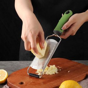 Herramienta Profesional para Rallar con Cuchilla de Acero Inoxidable para Parmesano, Cítricos, Jengibre, Nuez Moscada, Ajo, Chocolate, Frutas, con Cubierta Protectora - Product Image 3