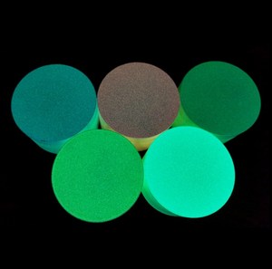 Trituradora de hierbas con Logo personalizado, soporte luminoso de Zinc, trituradora para Hierbas secas y especias - Product Image 2