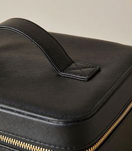 Odm Organizer <b>Box</b> Pu Leather Large Capacity Makeup <b>Storage</b> Bag With Handle China Wholesale - Product Image 4