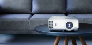 Proyector DLP TH575, 3500 Lúmenes, 1080P Full HD, Altavoces Integrados, Compatible con 3D, para Negocios, Educación y Cine en Casa - Product Image 1
