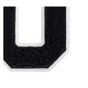 Étiquette de vêtement en feutre non tissé gaufré 3D personnalisée, forme rectangulaire, patch logo tissé découpé au laser - Product Image 1