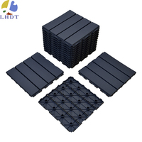 12 pouces. X 12 pouces. Dalles de terrasse en polypropylène à emboîtement extérieur, noires, antidérapantes, DUAL LOCK, grain de bois 3D