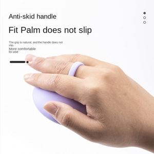 Nouvelle brosse de massage intégrée en silicone souple et durable, portable, pour le soin des cheveux et le nettoyage efficace des articles ménagers. - Product Image 4