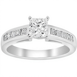Bague de fiançailles solitaire en or blanc massif 14 carats avec diamant de laboratoire taille princesse de 1,4 carat serti en canal pour femme - Product Image 3