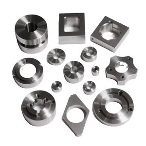 CNC personalizado y para servicios de mecanizado China Aluminio negro anodizado Acero inoxidable Torneado Perforado Brochado Marca Leite - Product Image 6