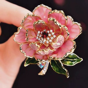 Женская брошь в виде цветка пиона - Product Image 6