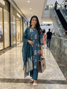 Conjunto de Kurta y Pantalón Recto de Algodón con Estampado Floral Azul Turquesa, Transpirable, de Secado Rápido y Sin Arrugas, con Dupatta, Ropa Étnica para Mujer - Product Image 2