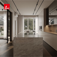 Armoires de cuisine en chêne laqué mat gris clair minimalistes de luxe Alland pour maison contemporaine et villa moderne