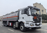 Camión Cisterna para Aceite y Agua QTD Delong 8X4, 27.09 CBM, 32 Toneladas de Peso Bruto Vehicular, Conducción por la Izquierda, Estándar Europeo, Transporte de Líquidos Peligrosos