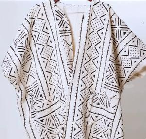 Robe d'été en lin artisanal respirant, à col halter, dos nu, avec détail de nœud - Product Image 2