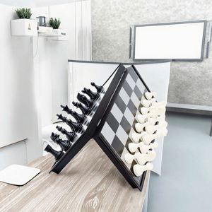 Juego de Ajedrez de Cristal Moderno con Piezas de Ajedrez Internacionales, Tablero de Ajedrez No Plegable, Precio de Fábrica, Promocional - Product Image 3