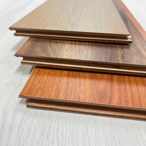 <span class=keywords><strong>Parquet</strong></span> en bois d'ingénierie à clic en bouleau de conception moderne naturelle de 8 mm à 14 mm avec surface lisse pour salon AC3 AC4 - Product Image 1
