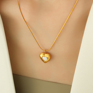 ชุดสร้อยคอและต่างหูรูปหัวใจสแตนเลสสตีลสีทองและเปลือกหอยสีขาว ของขวัญเครื่องประดับแฟชั่นสำหรับผู้หญิง - Product Image 3