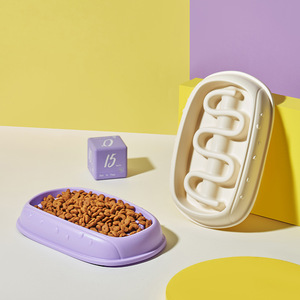 Gamelle anti-gloutonnement pour chiens et chats, antidérapante, résistante aux retournements, anti-étouffement, design carré, avec mécanisme à bille - Product Image 3