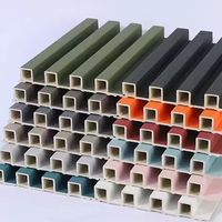 Grille murale en bois massif de qualité supérieure, plusieurs designs pour salon et chambre à coucher - Directement du fabricant