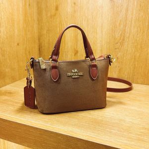 Modelo 2025 del Bolso de Mano para Dama en Forma de Cesta de Verduras. Hecho de material PU. Diseños de Diseñadores de Marca.729 - Product Image 5