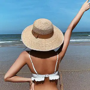 Niche design Ladies caps 2021 summer Holiday flat top hat Sunscreen Raffia Pearl Straw Hat Retro Ladies sun visor hat for women