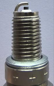 Bujías de motocicleta OEM/ODM compatibles con NGK DPR8E a para Jianshe Yamaha bujías para cortacésped - Product Image 6