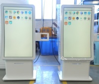 Fabricant de kiosque de système de file d'attente Windows 23.6 "kiosque de billet de queue de comptoir avec le logiciel de kiosque de billet de file d'attente