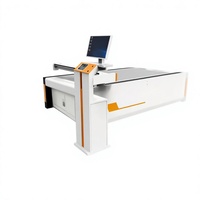 Machine de découpe numérique automatique CNC pour l'industrie de l'emballage en carton ondulé, boîtes cadeaux et boîtes en papier