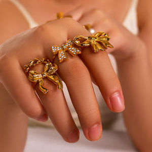 <span class=keywords><strong>Europe</strong></span> Amérique Léger Plaqué Or 18k Étanche Polyvalent Bijoux Femme Vintage Rayé Bowknot Fashion Design Bague Ouverte - Product Image 3