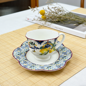 Juego de Vajilla de Porcelana Vintage con Borde Festoneado en Azul y Amarillo con Diseño Floral de Limones para <span class=keywords><strong>Brunch</strong></span> de Verano y Reuniones de Estilo Mediterráneo - Product Image 5