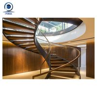 Optima Escalier à arc flottant incurvé de luxe Conception architecturale moderne Marches en bois et acier Escaliers à arc avec lumière LED