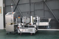 Etiquetadora Automática SKILT con Servomotor Eléctrico, para Etiquetas Adhesivas de Una o Dos Caras, para Envases Cuadrados, Vidrio, Papel y Metal