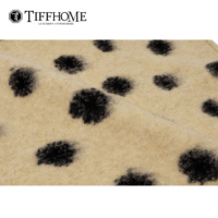 TIFFHOME 45*45cm Coussins décoratifs pour lit et canapé, motifs jaunes, housses de coussin bio, style moderne pour salon, décoration intérieure
